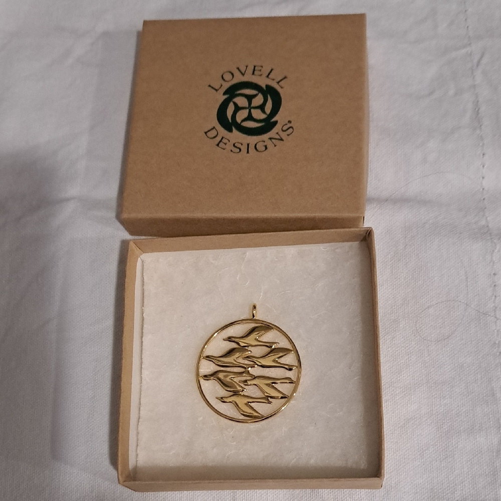 Love Gold Wave Pattern Necklace